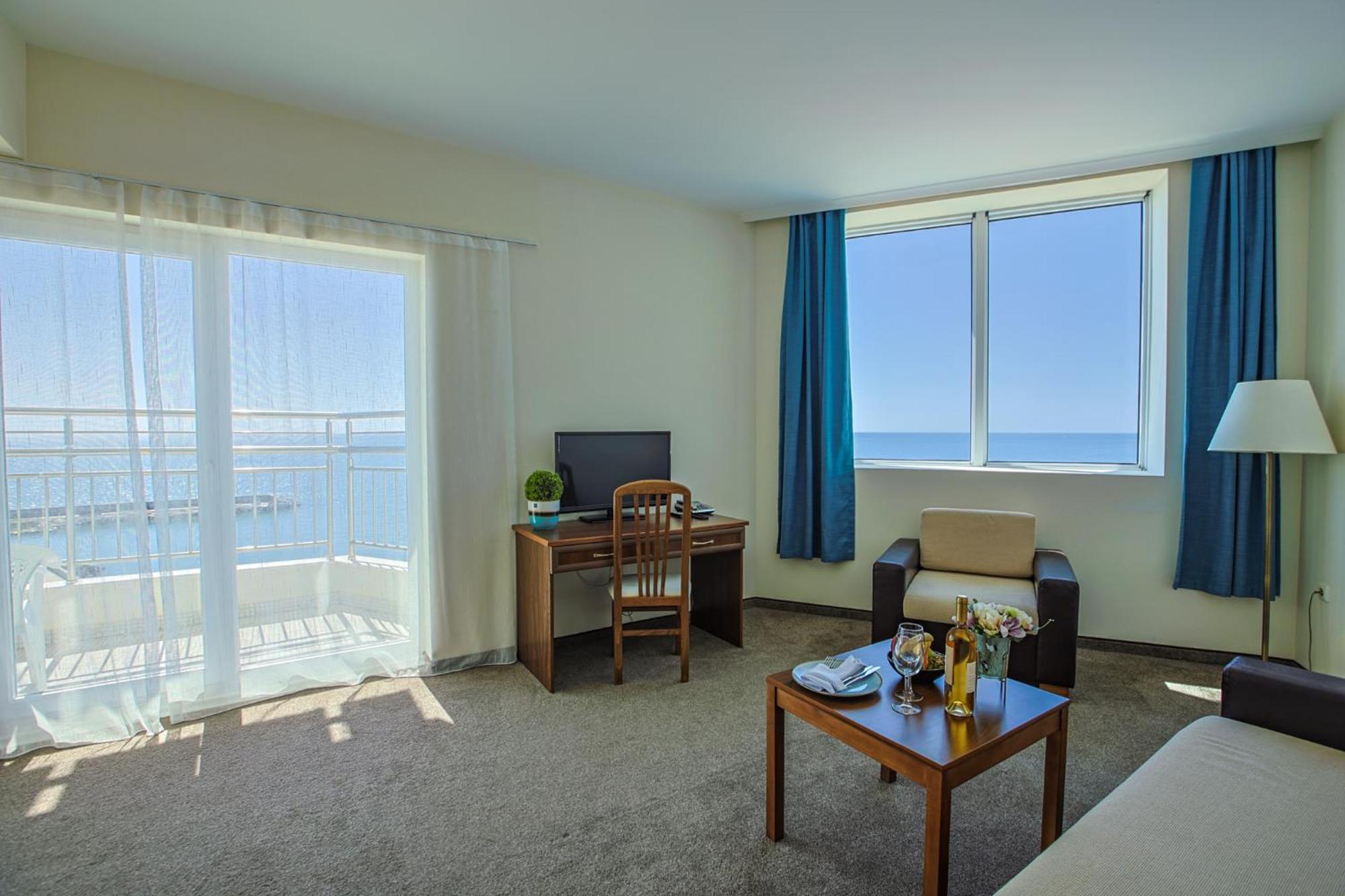 Berlin Golden Beach Hotel Golden Sands Bagian luar foto