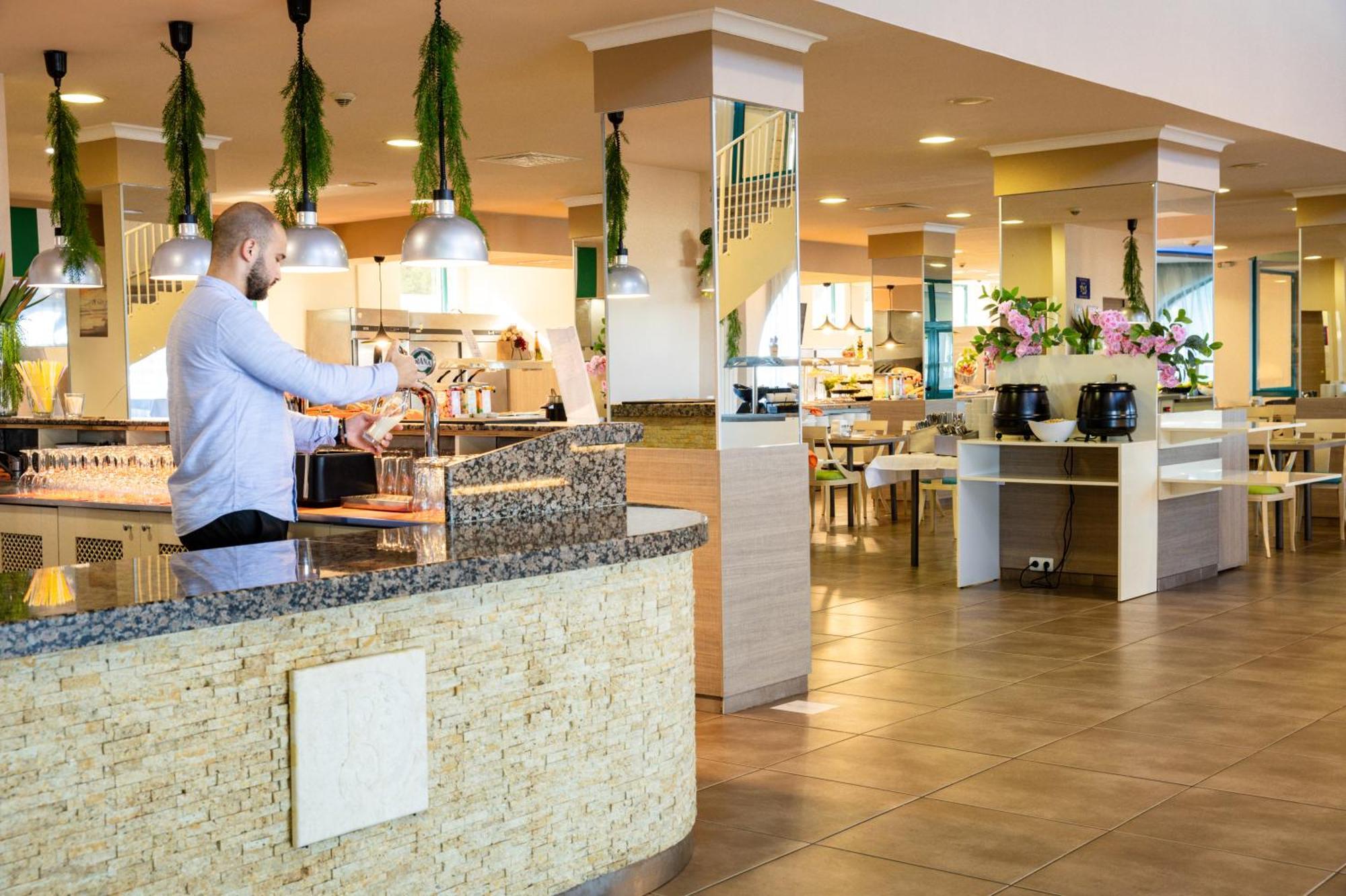Berlin Golden Beach Hotel Golden Sands Bagian luar foto